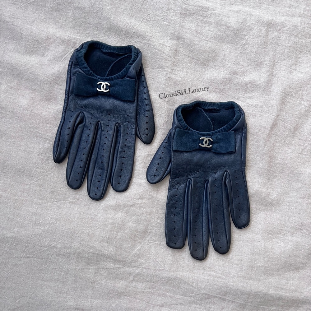 Auth Chanel Classic CC Logo Bow Dark Navy Leather Gloves - Size 7 (XS)
